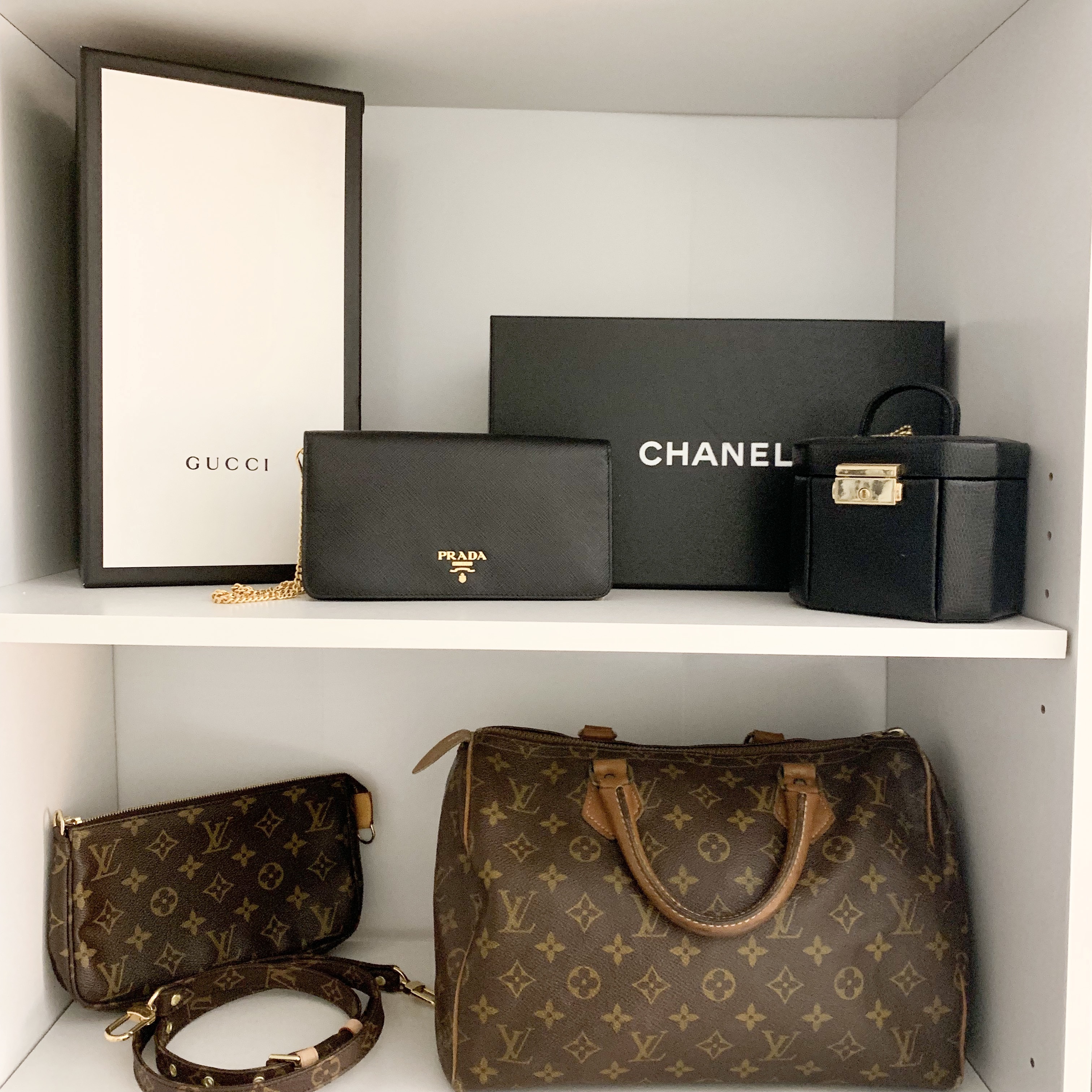 5 Habits That Quietly Make Women Wealthy