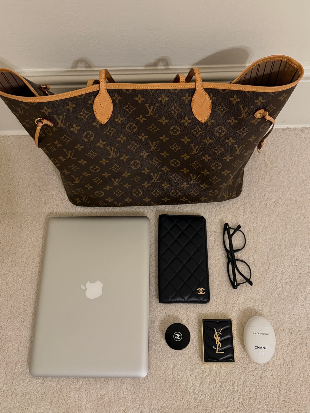 What’s In a CEO’s Bag? Productivity Starts with What You&nbsp;Carry